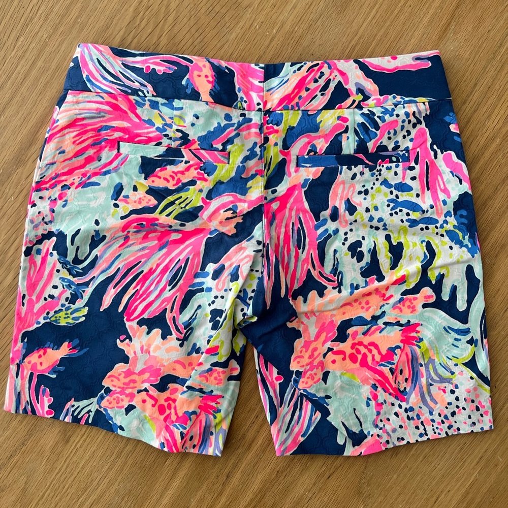 Lilly Pulitzer shorts size 0 - Picture 2 of 3